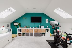 Bed 5- click for photo gallery